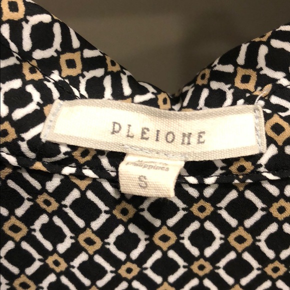 Pleione patterned tunic top, size S, EUC - Picture 2 of 5